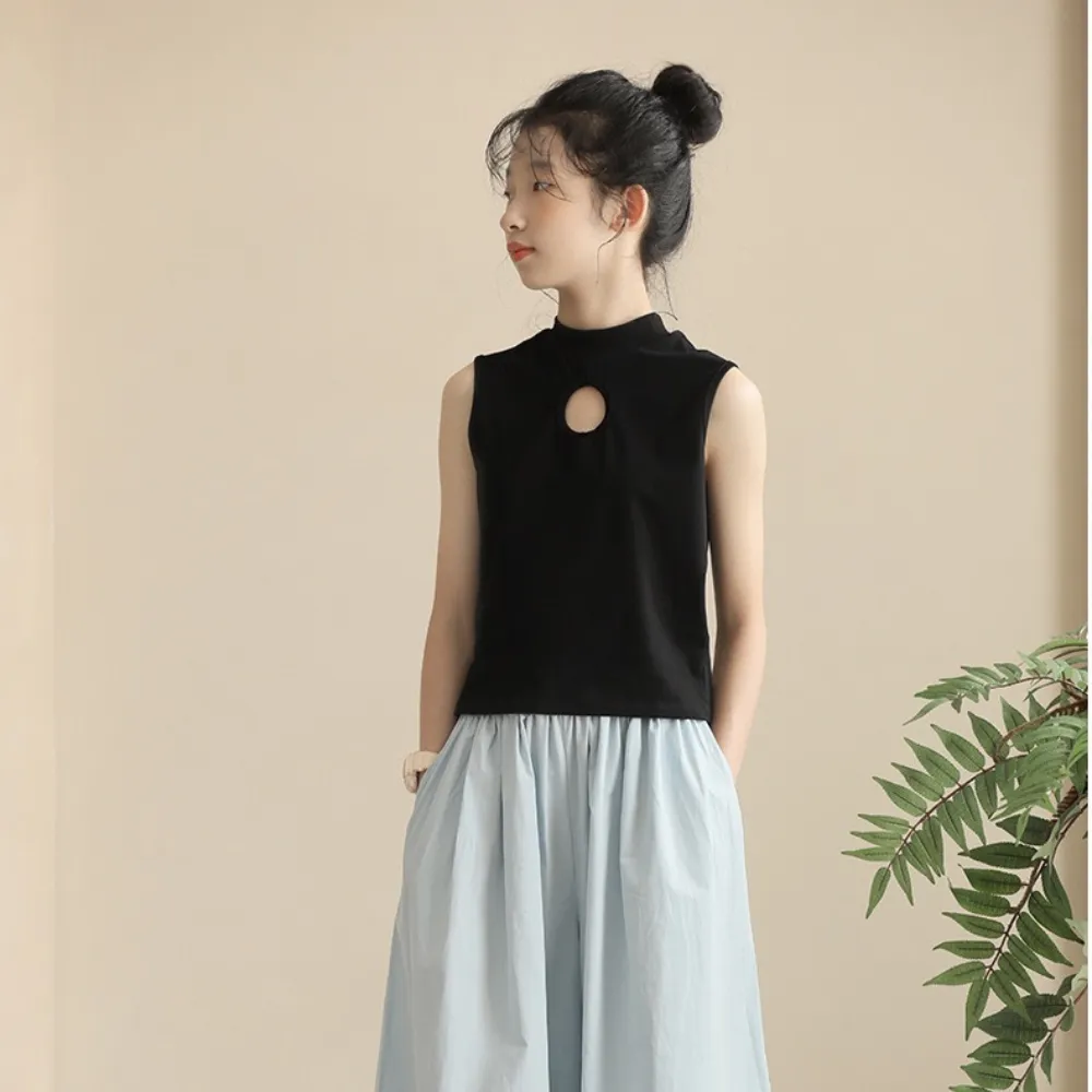 日系 圆圈镂空T恤/ 天蓝色裙裤 Slim-Fit Top/ Culottes in Sky Blue