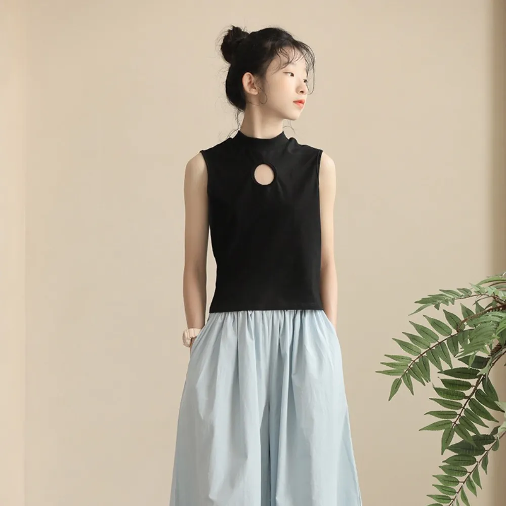 日系 圆圈镂空T恤/ 天蓝色裙裤 Slim-Fit Top/ Culottes in Sky Blue