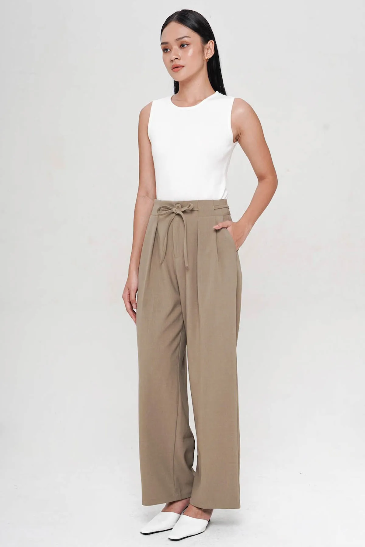 Cooper High-Waist Belted Pants In Khaki