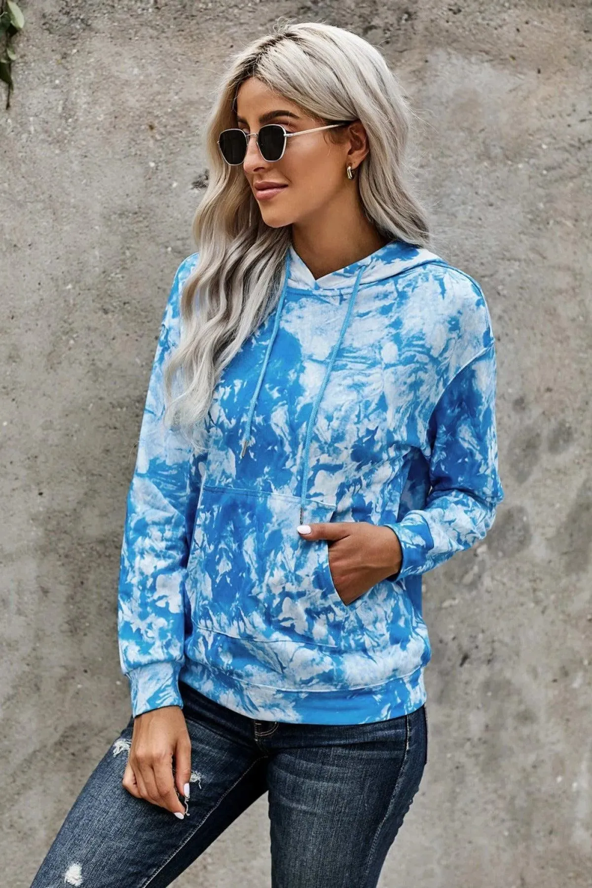 Get Cozy Tie-Dye Print Pullover Hoodie - Perfect for Ladies!