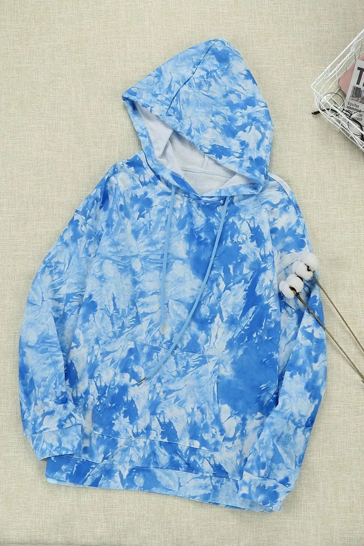 Get Cozy Tie-Dye Print Pullover Hoodie - Perfect for Ladies!