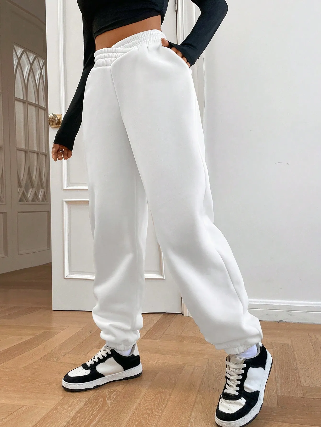 High-waisted Baggy Sweatpants Cross Waist Detail FW23