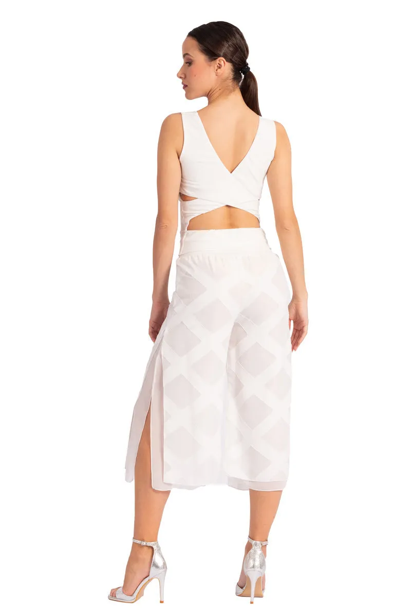 Two-layer White 3D Relief Cropped Culottes With Slits (M)